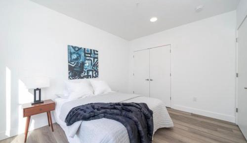 Double Room with Shared Toilet