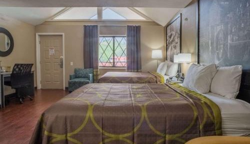 Queen Room with Two Queen Beds - Non-Smoking