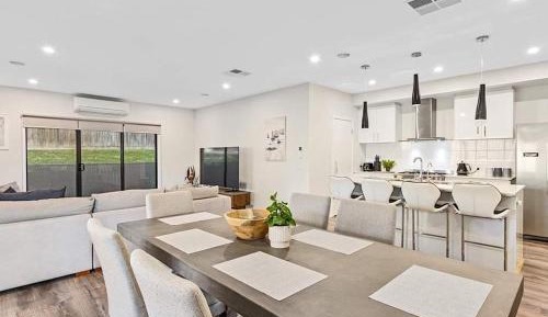 Four-Bedroom Holiday Home