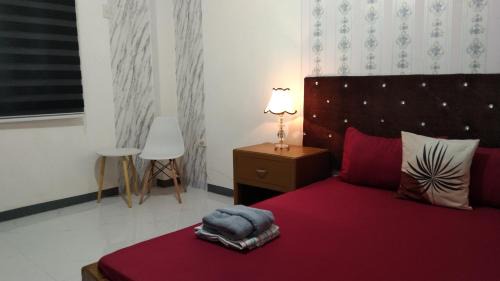 Queen Room with Shared Bathroom