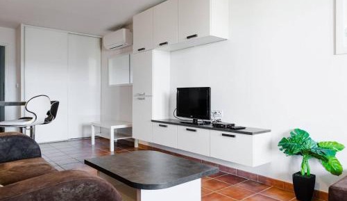 Apartment (5 Adults)
