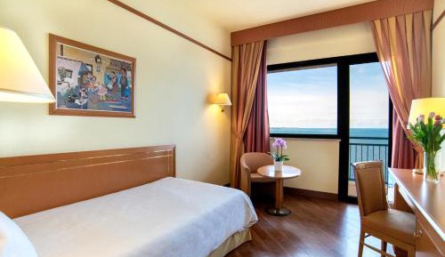 Standard Single Room with Sea View