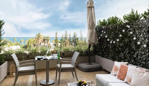 Deluxe Double Room with Balcony and Sea View