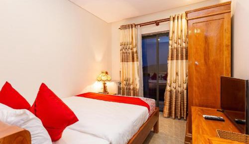 Single Room with Private Bathroom