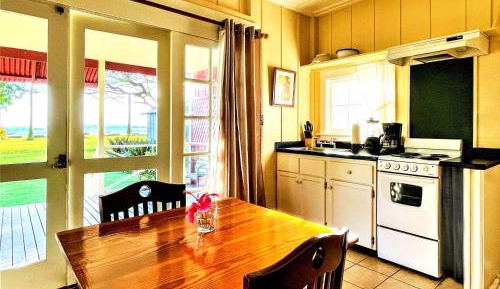 Coast Cottage One Bedroom Ocean Front