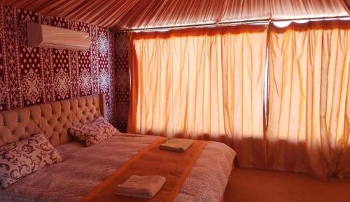 King Room with Mountain View