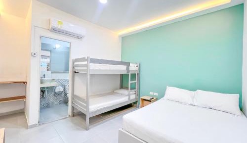 Quadruple Room with Private Bathroom