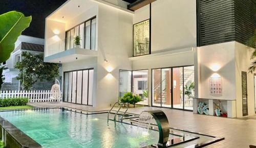 Villa - Beach Front