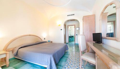 Superior Double Room with Pool View