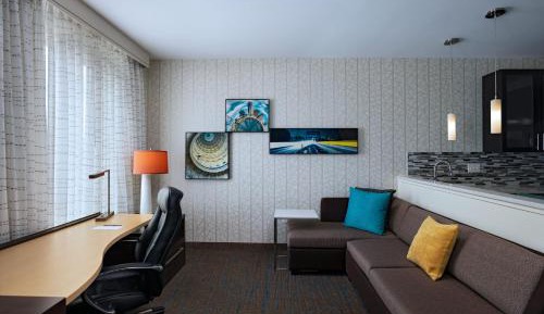 King Studio with Sofa Bed
