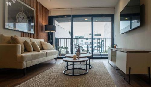 Superior One-Bedroom Apartment with Balcony
