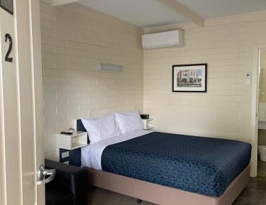 Queen Room