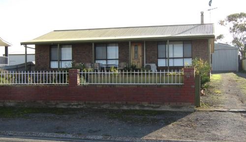 Three-Bedroom Holiday Home 