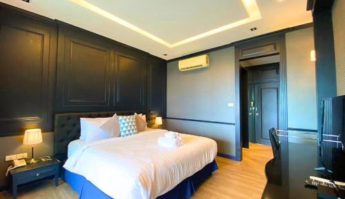 Deluxe Double Room with Balcony and Sea View