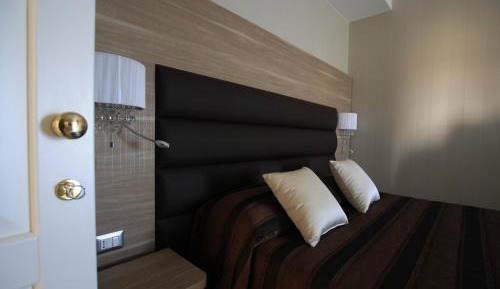 Deluxe Double or Twin Room with Balcony