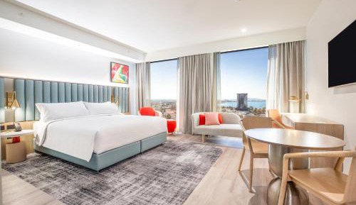Premium King Room with Bay View
