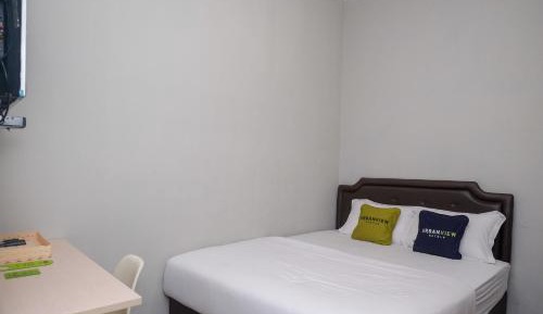 Standard Queen Room
