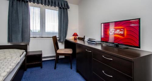 Single Room with Private Bathroom