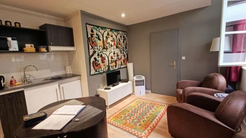 Studio Apartment