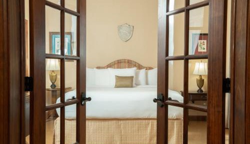Junior Robin Suite