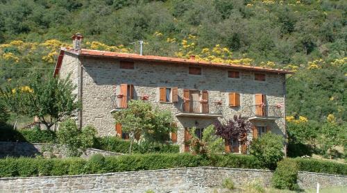 Two-Bedroom Country House