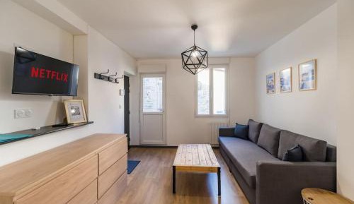 Studio Apartment