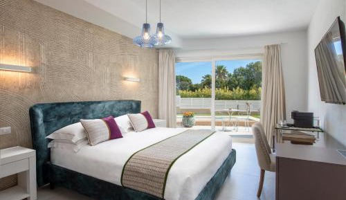 King Room with Pool View