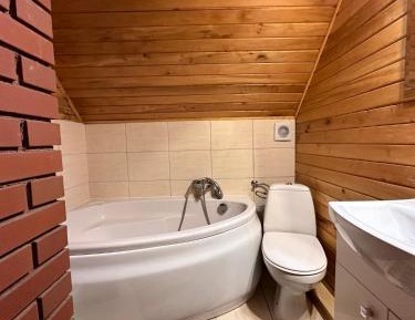 Basic Triple Room with Shared Bathroom