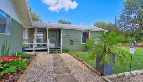 One-Bedroom Holiday Home