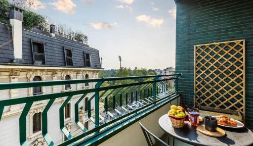 Apartment with Balcony