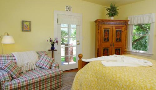 Deluxe Double Room with Extra Bed