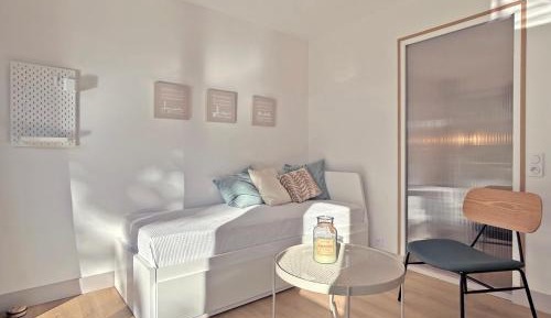 Superior One-Bedroom Apartment