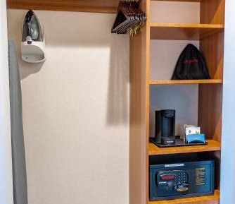 Guest Room, 1 King