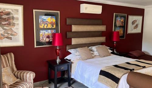 Deluxe Double Room (2 Adults + 1 Child)