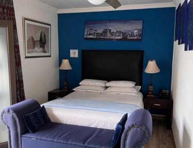 Queen Room with Pool View