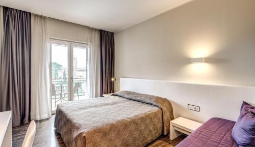 Superior Double or Twin Room with Terrace
