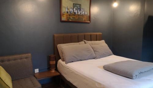 Deluxe Queen Room