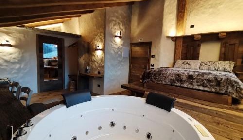 Deluxe Double Room with Bath