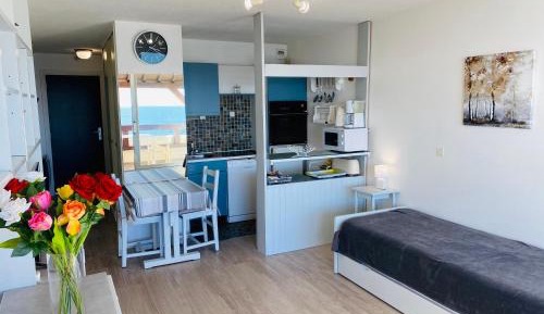 Studio with Sea View