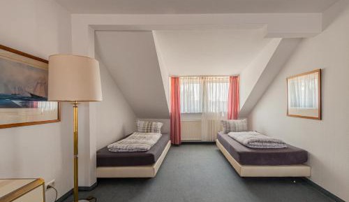Classic Quadruple Room