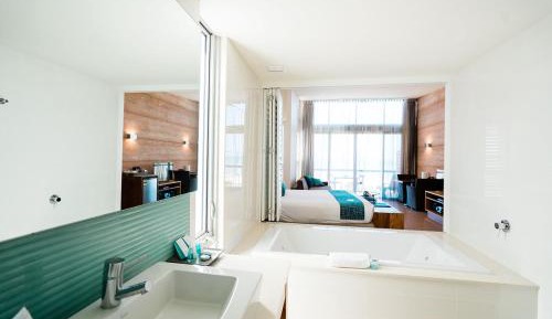 One-Bedroom Bungalow