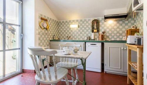 Holiday Home (4 Adults)
