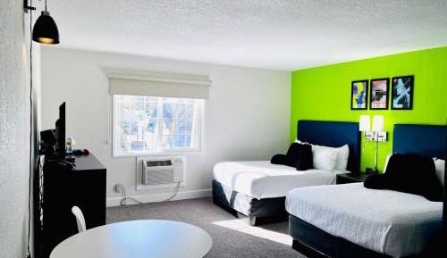 Double Room with Two Double Beds - Non-Smoking