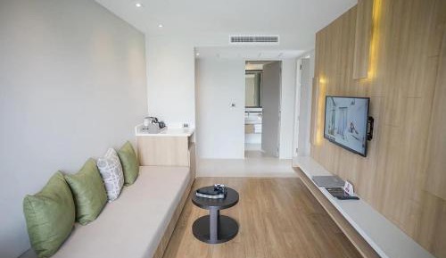 Suite with Hot Tub