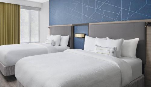 Suite with 2 Queen Beds, Trundle Bed