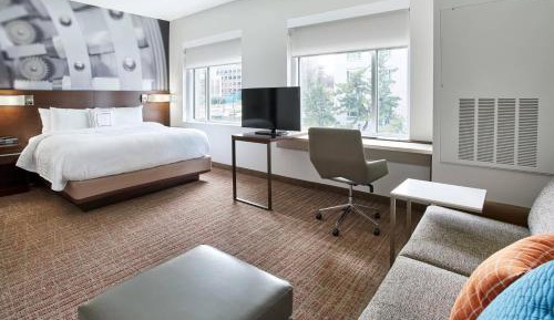 King Room with Sofa Bed