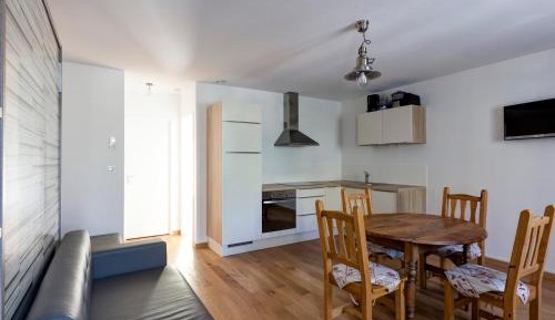 Apartment (4 Adults)