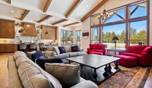 Seven-Bedroom Holiday Home