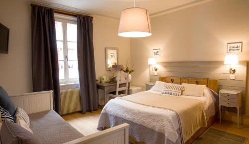 Triple Room with Private Bathroom