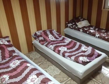 Basic Triple Room with Shared Bathroom